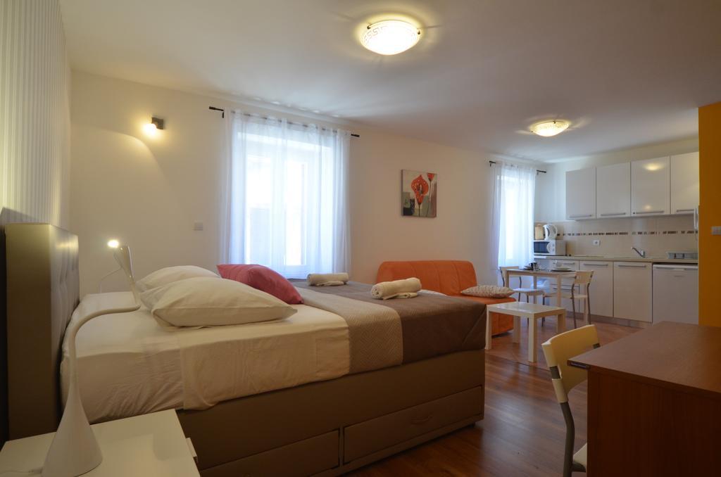 Apartment Casa Nova Ровинь Экстерьер фото